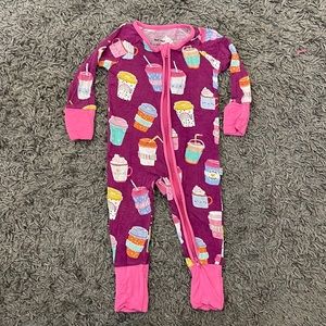 Little Sleepies. PLAY condition for popped stitch on collar and pilling.